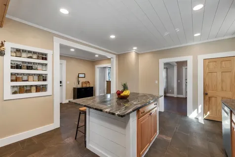 43 Oak Street Laconia NH 03246