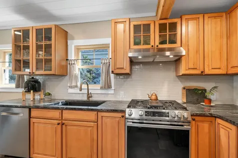 43 Oak Street Laconia NH 03246