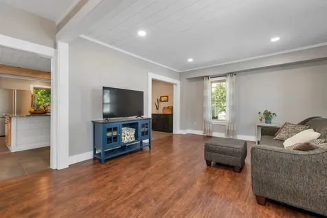 43 Oak Street Laconia NH 03246