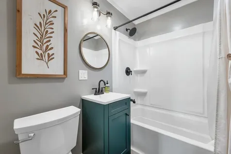 43 Oak Street Laconia NH 03246