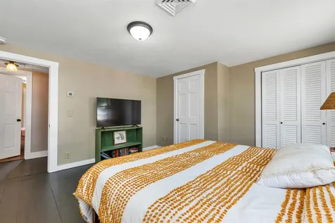 43 Oak Street Laconia NH 03246