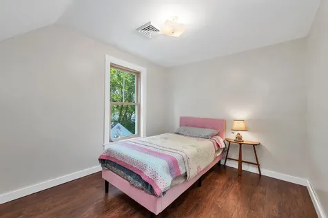 43 Oak Street Laconia NH 03246