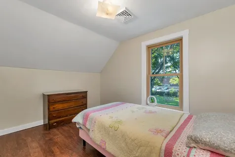 43 Oak Street Laconia NH 03246