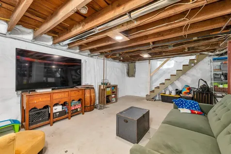 43 Oak Street Laconia NH 03246