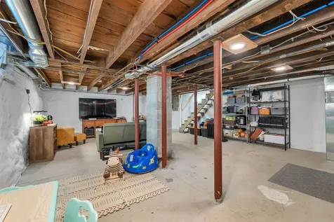 43 Oak Street Laconia NH 03246