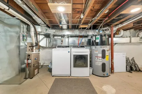 43 Oak Street Laconia NH 03246