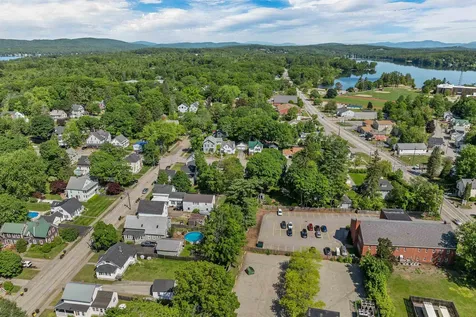 43 Oak Street Laconia NH 03246