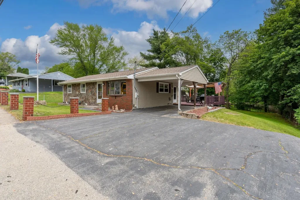 396 Huse Road Manchester NH 03103