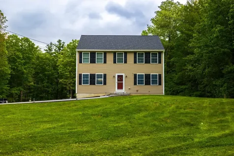 422 High Street Boscawen NH 03303