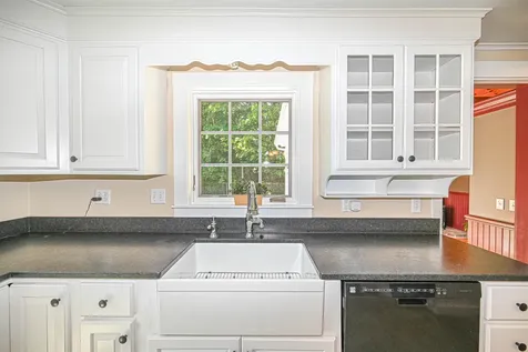 9 Lawes Avenue Bedford NH 03110