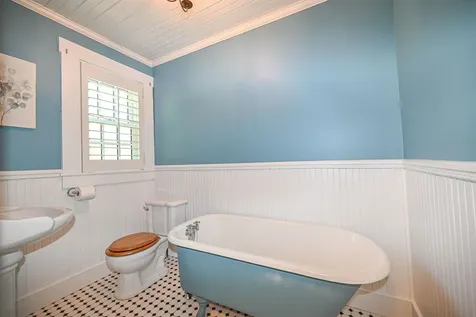 9 Lawes Avenue Bedford NH 03110