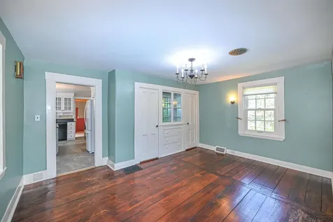 9 Lawes Avenue Bedford NH 03110