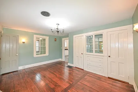 9 Lawes Avenue Bedford NH 03110