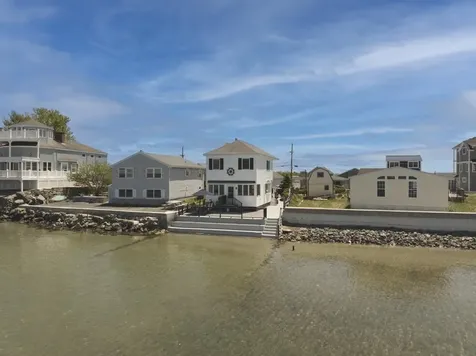 18 River Street Seabrook NH 03874