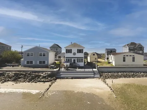 18 River Street Seabrook NH 03874