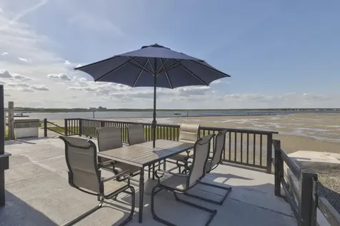 18 River Street Seabrook NH 03874