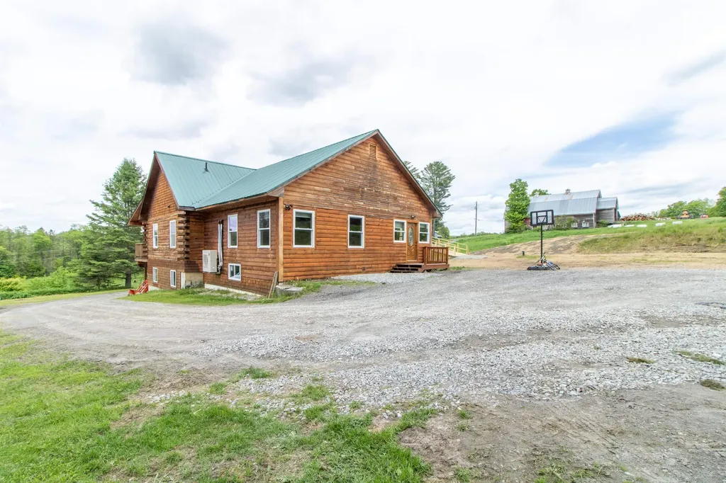 376 Belfry Road Hardwick VT 05836