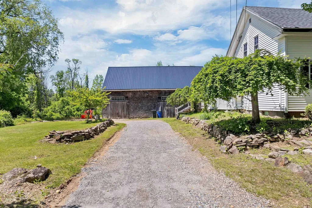 118 Upper Bay Road Sanbornton NH 03269