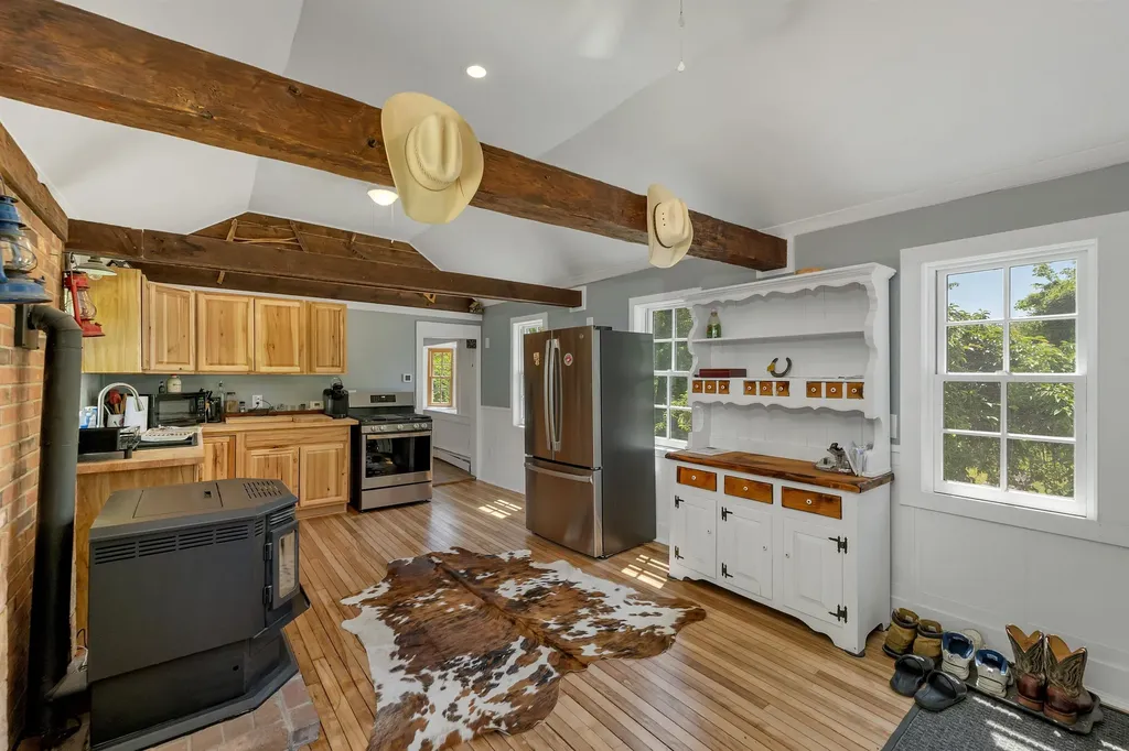 118 Upper Bay Road Sanbornton NH 03269