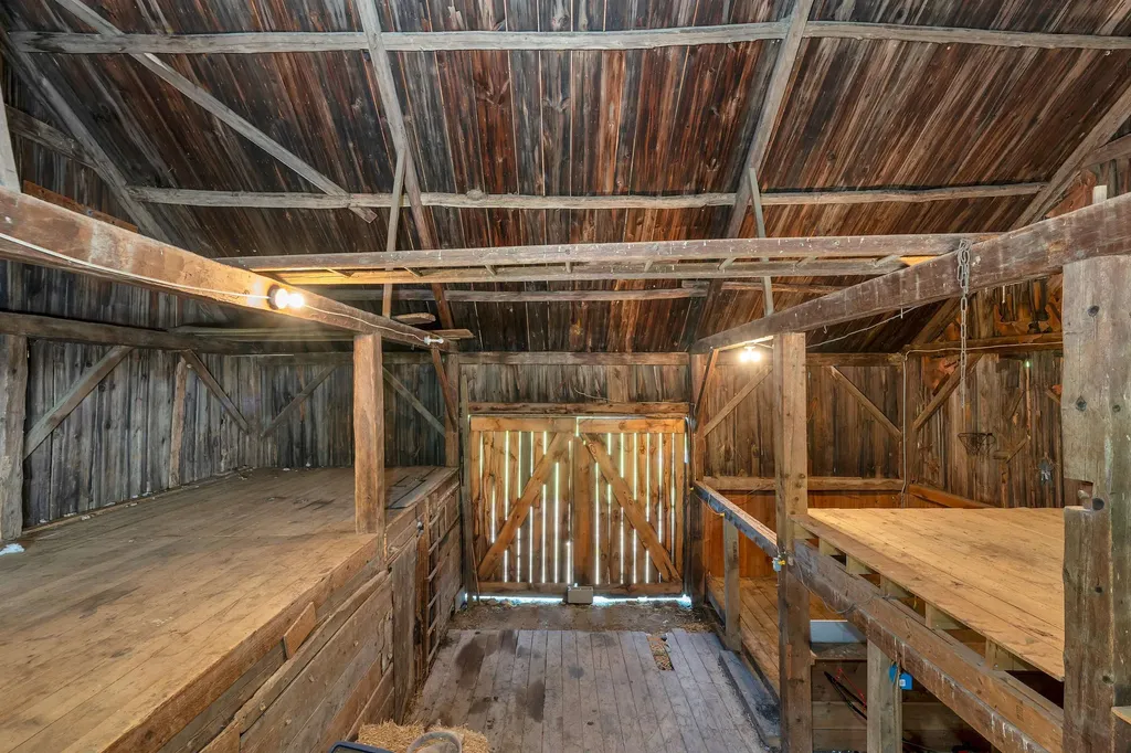 118 Upper Bay Road Sanbornton NH 03269