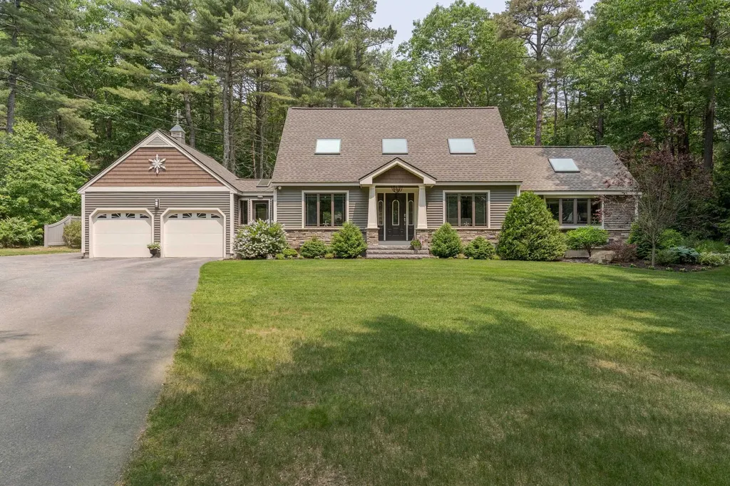 77 Schanda Drive Newmarket NH 03857