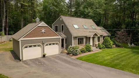 77 Schanda Drive Newmarket NH 03857