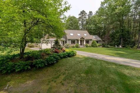 77 Schanda Drive Newmarket NH 03857