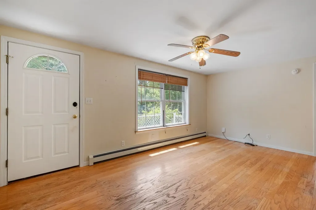 71 Aspen Lane Danbury NH 03230