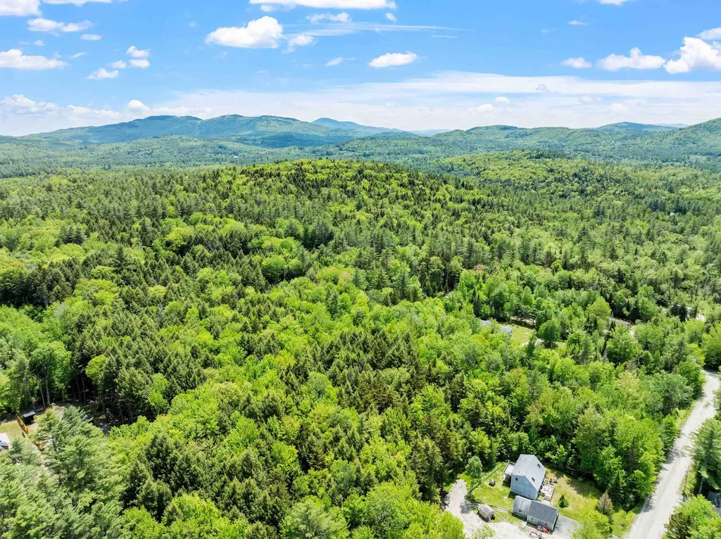 71 Aspen Lane Danbury NH 03230
