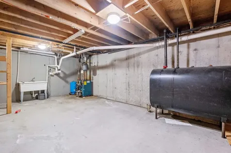 71 Aspen Lane Danbury NH 03230