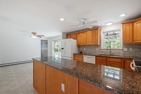 71 Aspen Lane Danbury NH 03230