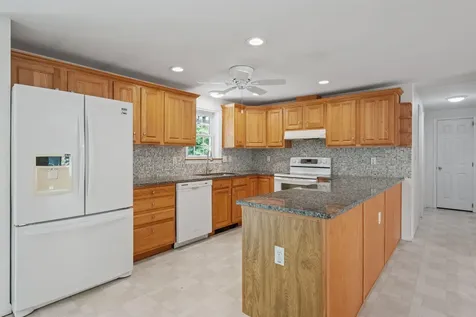 71 Aspen Lane Danbury NH 03230