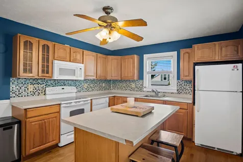 159 S Lincoln Street Manchester NH 03103