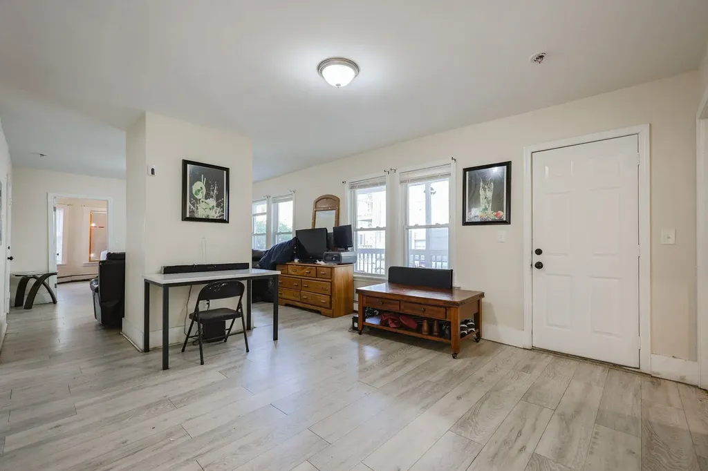 267 Silver Street Manchester NH 03103