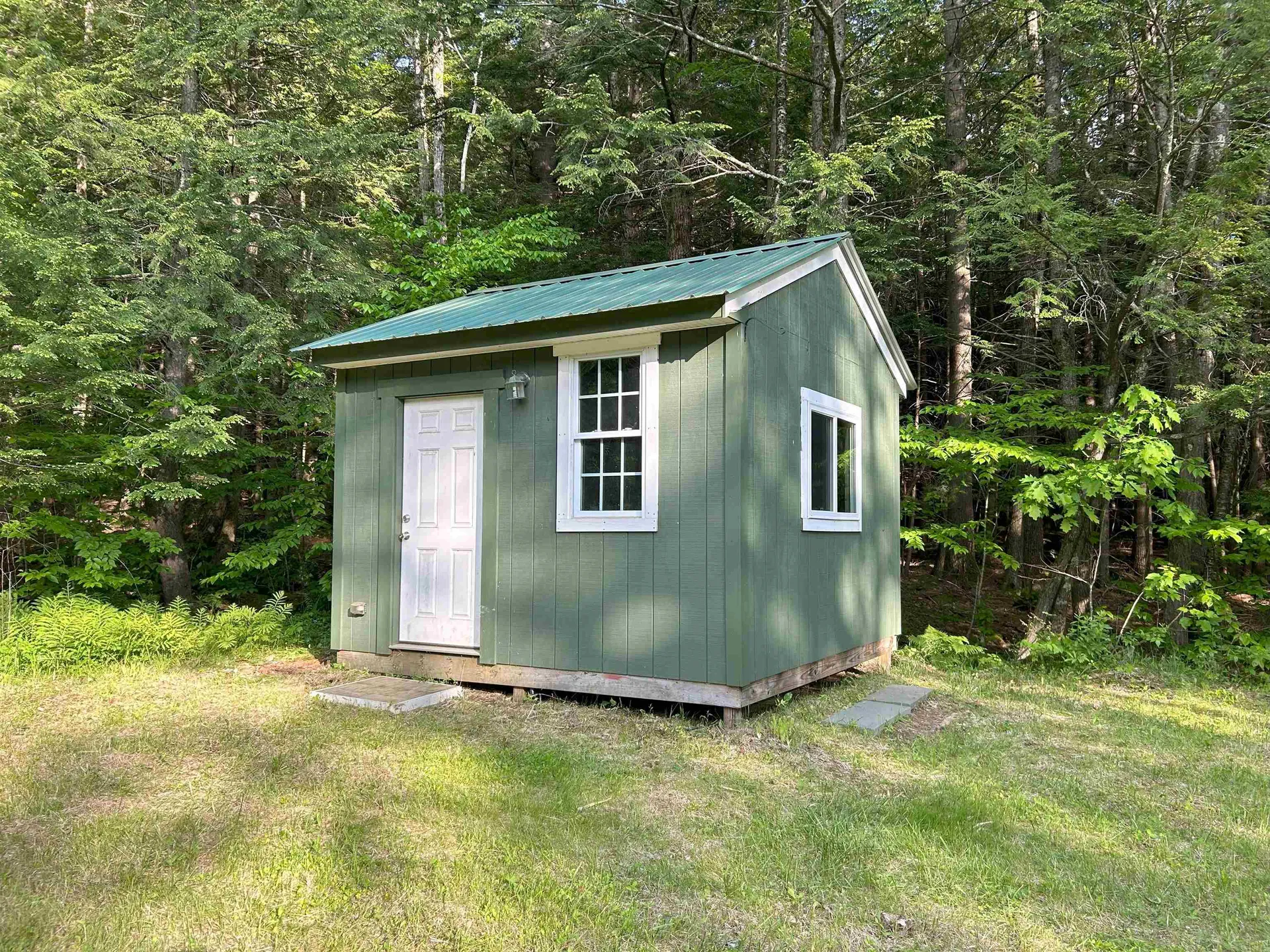 9 Hillside Street Hillsborough NH 03244