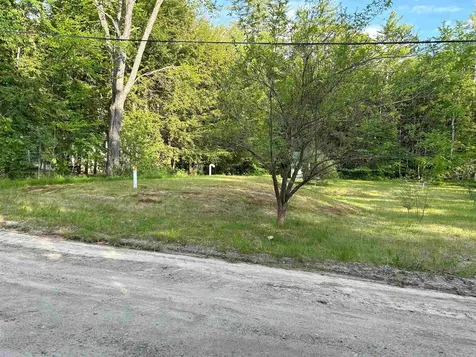 9 Hillside Street Hillsborough NH 03244