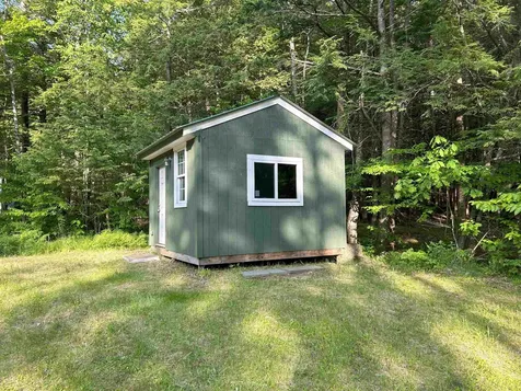 9 Hillside Street Hillsborough NH 03244
