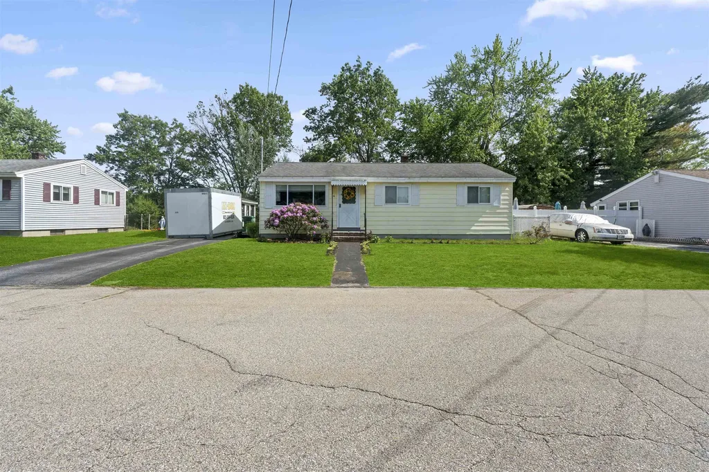 36 Ross Street Nashua NH 03060
