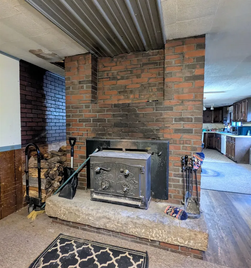 1580 Nh Route 129 Loudon NH 03307