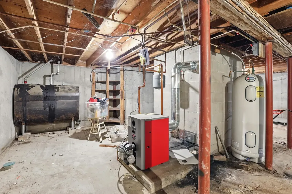 1580 Nh Route 129 Loudon NH 03307