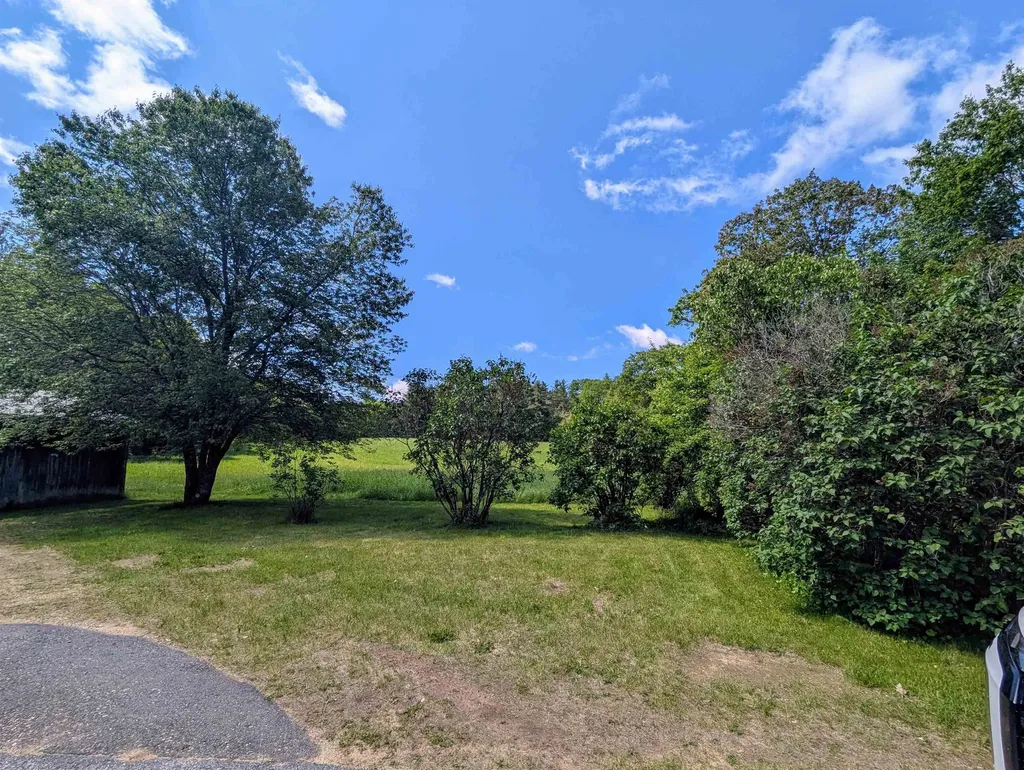 1580 Nh Route 129 Loudon NH 03307