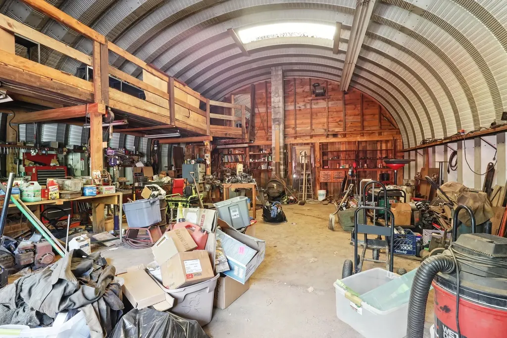 1580 Nh Route 129 Loudon NH 03307