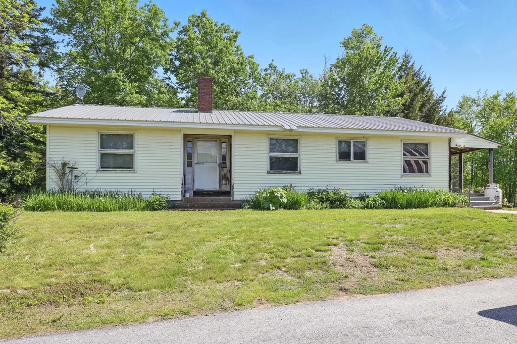 1580 Nh Route 129 Loudon NH 03307