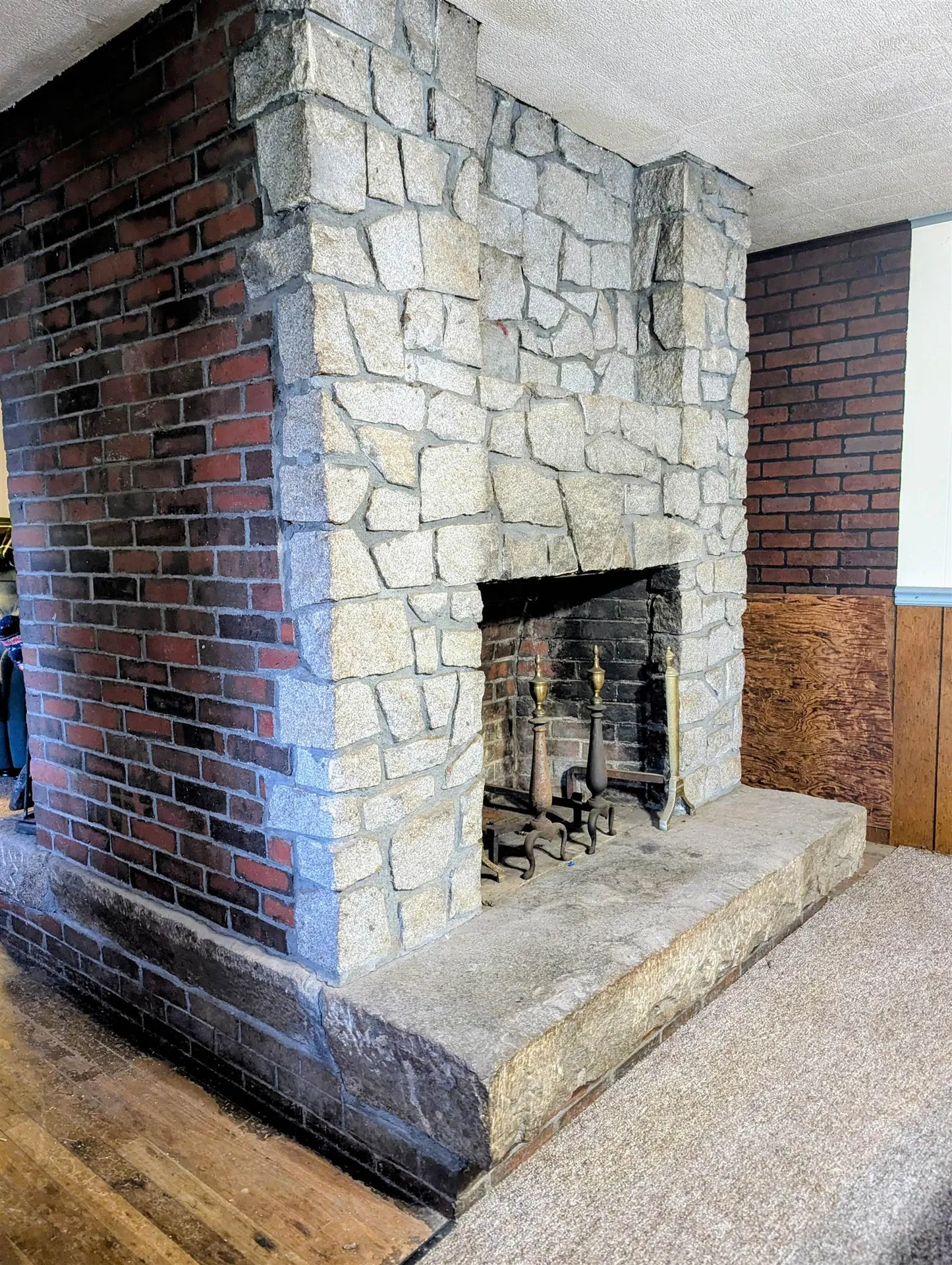 1580 Nh Route 129 Loudon NH 03307