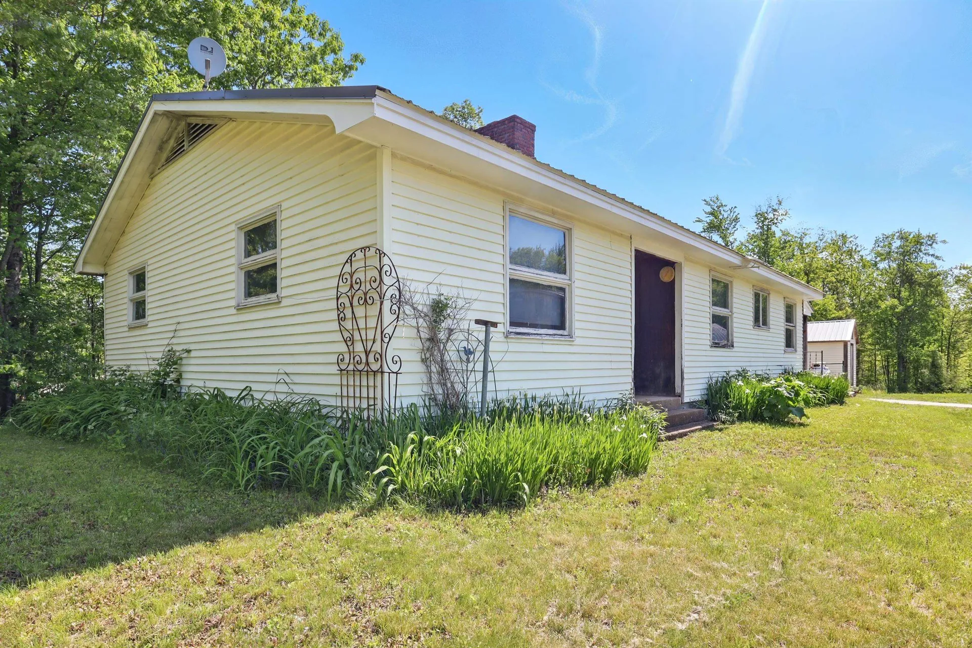 1580 Nh Route 129 Loudon NH 03307