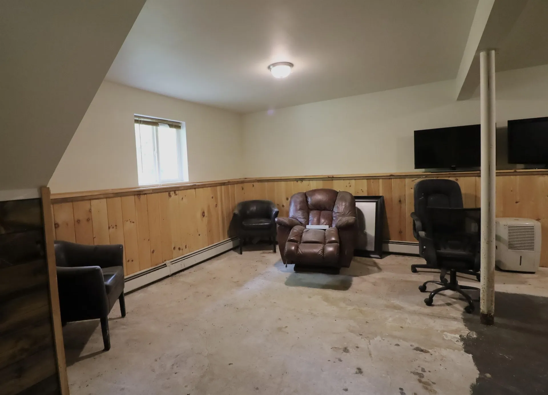 16 Donald Drive Raymond NH 03077