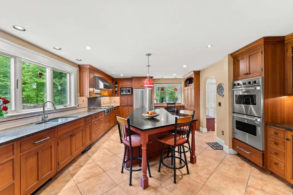 687 South Perry Road Barnard VT 05091