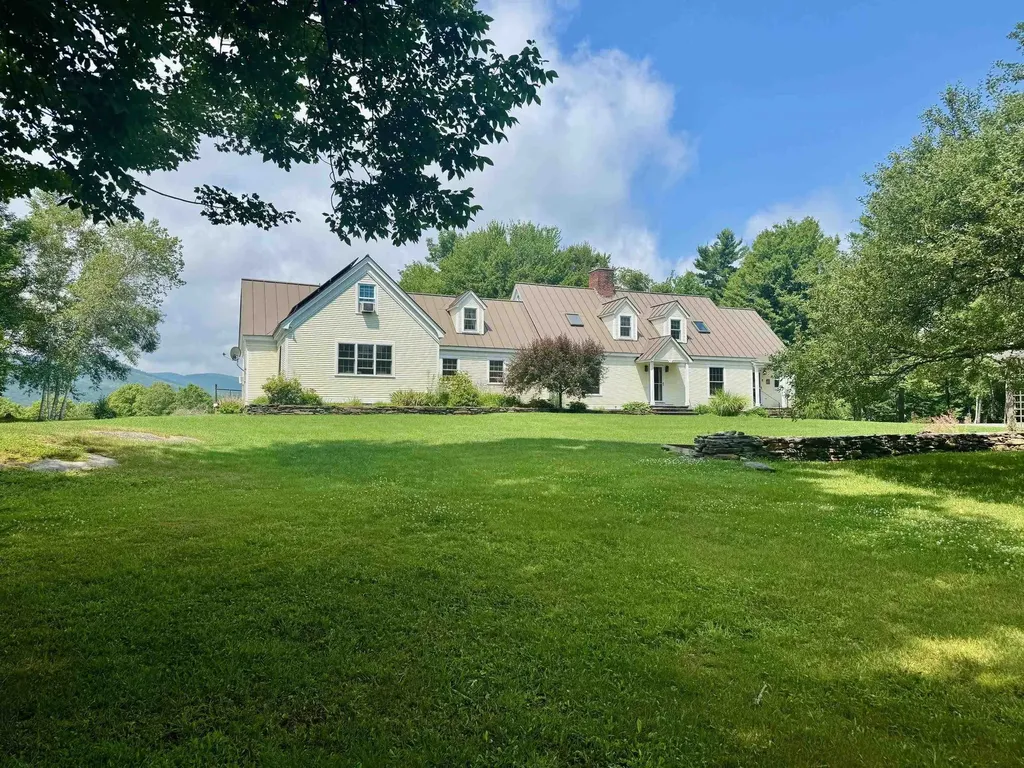 687 South Perry Road Barnard VT 05091