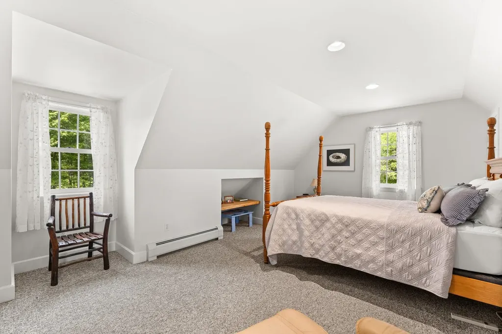 687 South Perry Road Barnard VT 05091