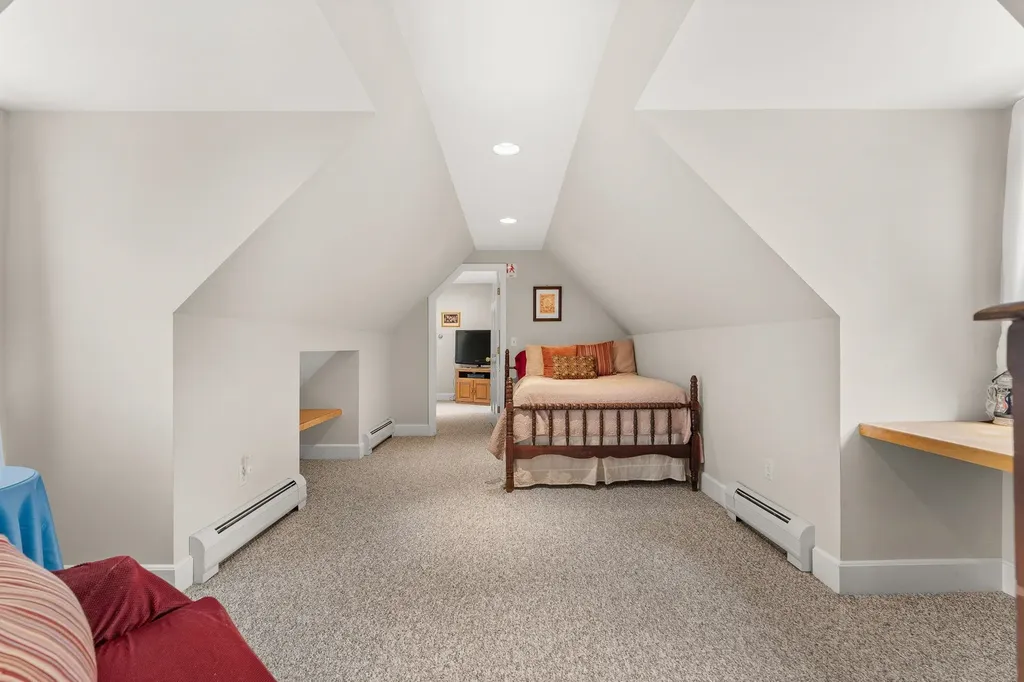 687 South Perry Road Barnard VT 05091